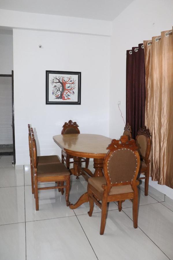 Aashiyana Home Stay Бопал Екстериор снимка